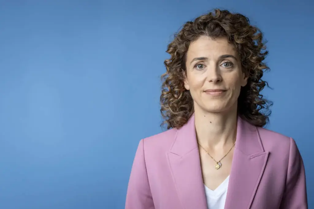 Sophie Hermans: De Opkomst van een Politieke Leidersfiguur
