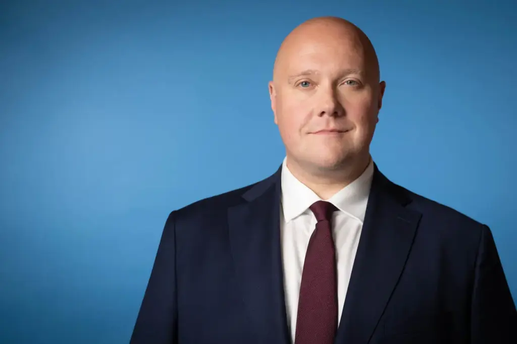 De Politieke Reis van Thierry Aartsen
