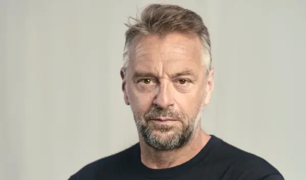 Het Leven en Carrière van Tom Waes