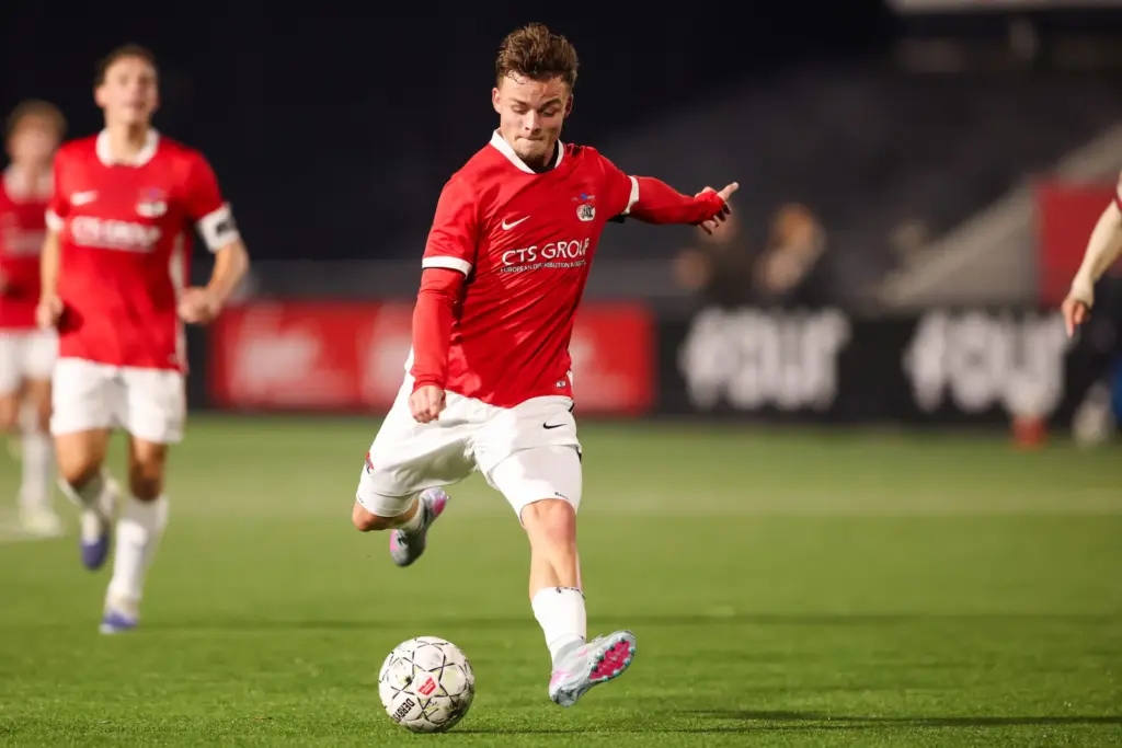 De Impact van Jong AZ en Top OSS op Jonge Voetbal Talenten