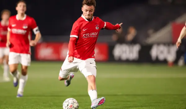 De Impact van Jong AZ en Top OSS op Jonge Voetbal Talenten