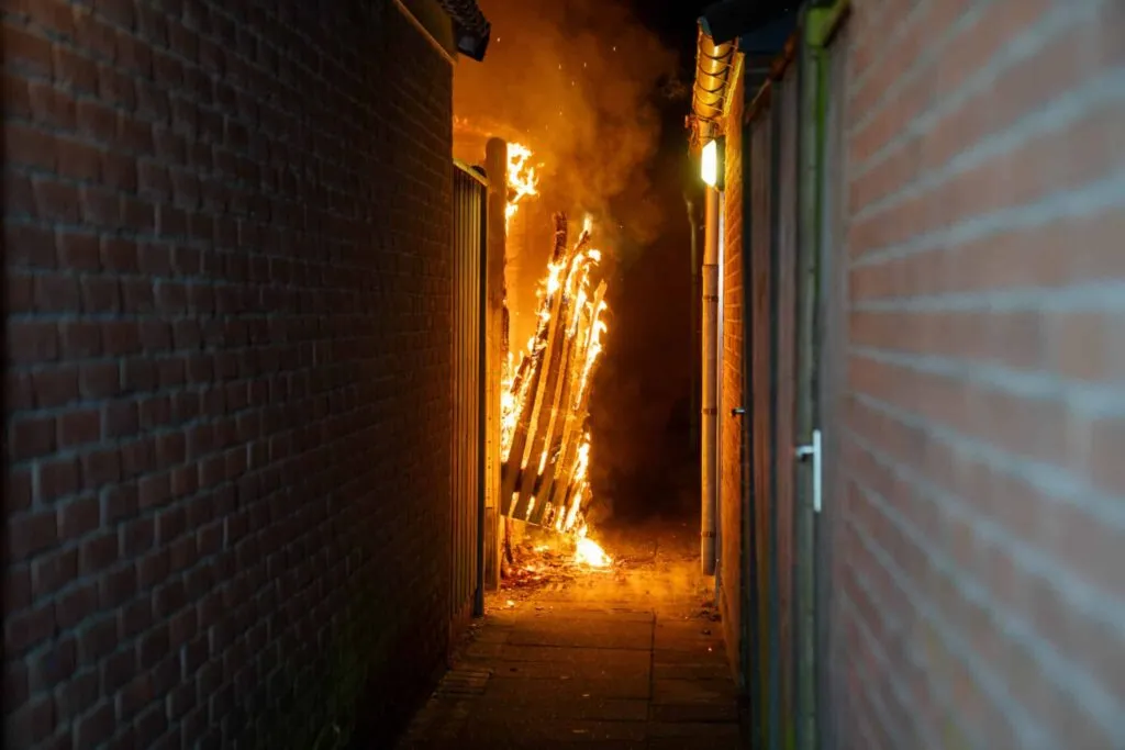 112 Deventer: Hulpdiensten uitgereden naar liftopsluiting