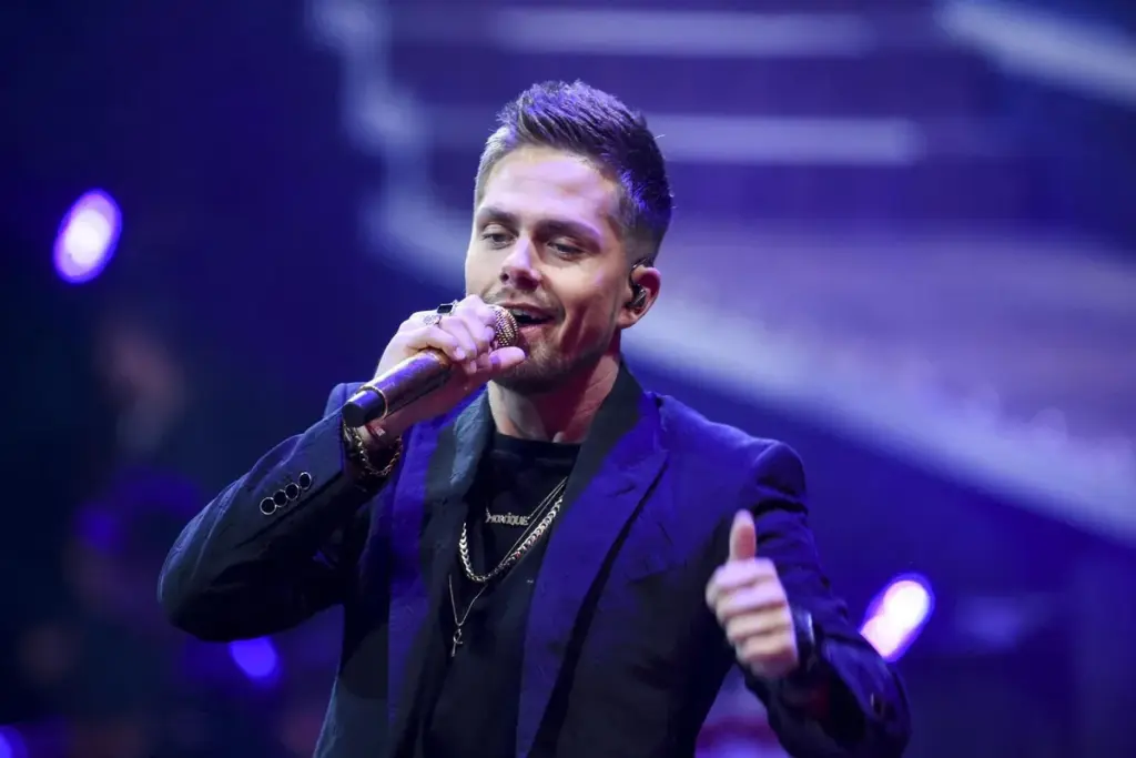 Andre hazes: André Hazes: Djarno Hofland vindt geluk na moeilijke periode