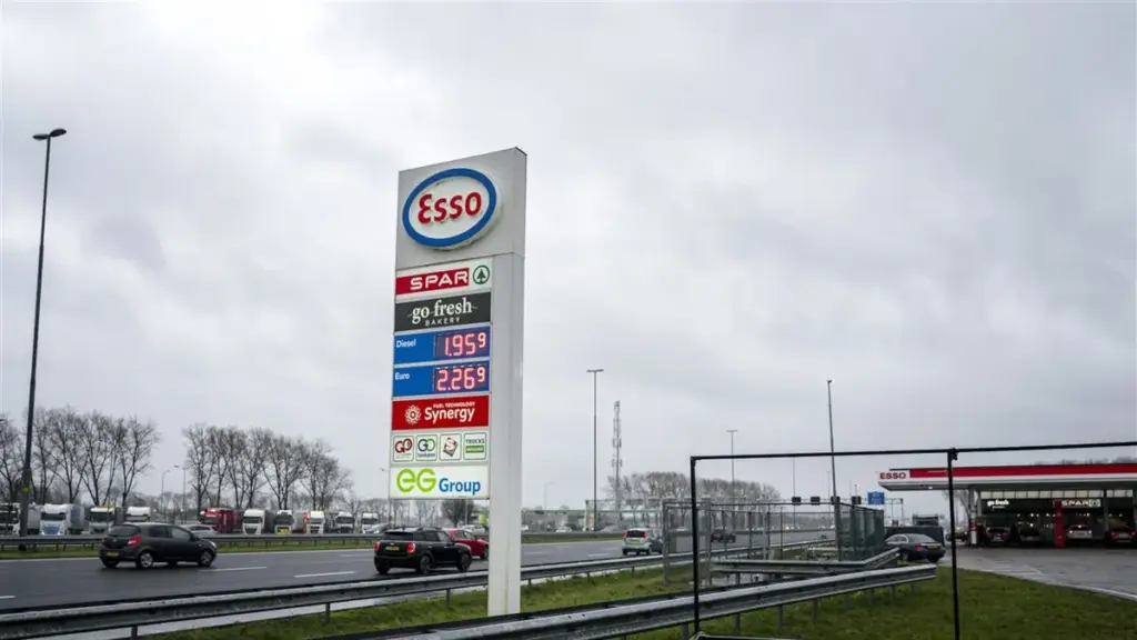 Benzineprijs stijgt door internationale olieprijsstijgingen