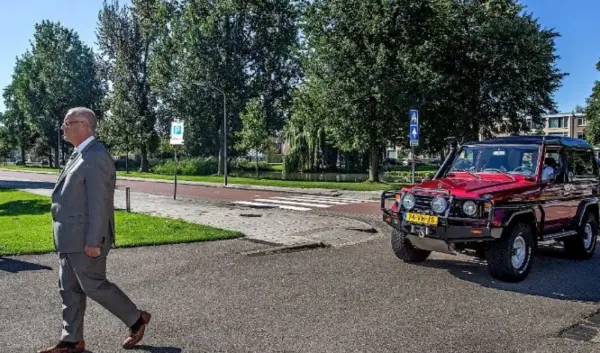 burgemeester hendrik ido ambacht herman — NL news