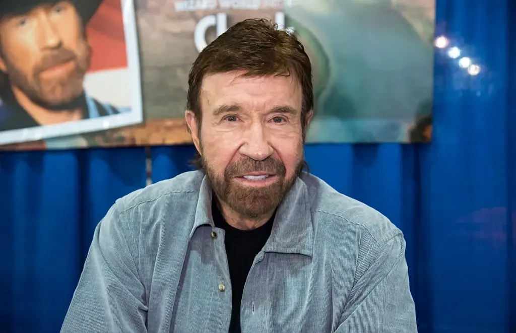 Chuck Norris in het ziekenhuis na medische noodsituatie