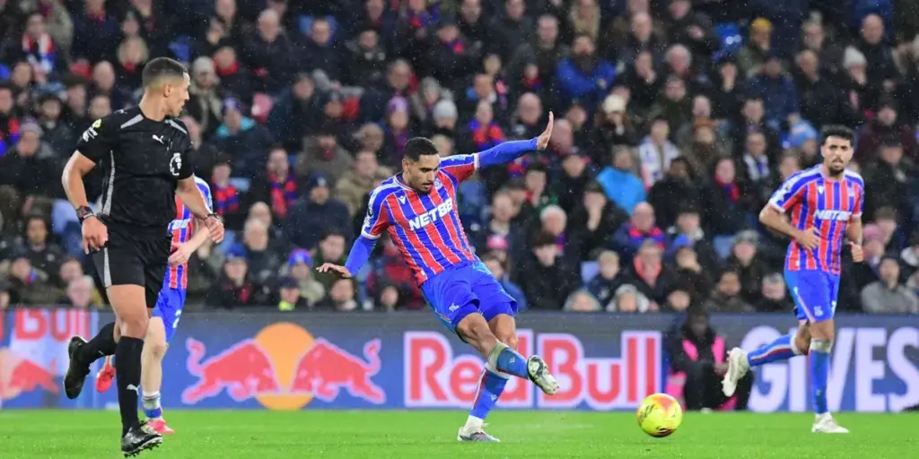 Crystal palace – aek larnaca