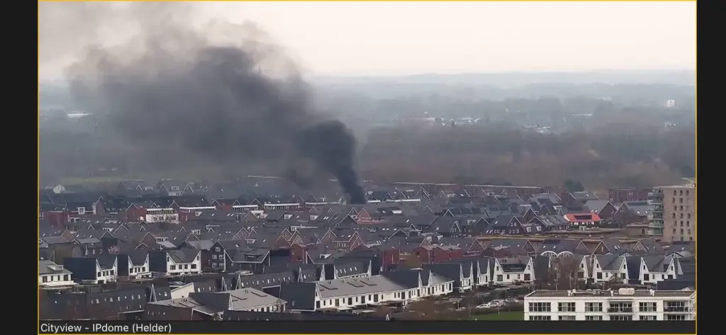 Dagpauwoog apeldoorn: Brand aan de Dagpauwoog in Apeldoorn