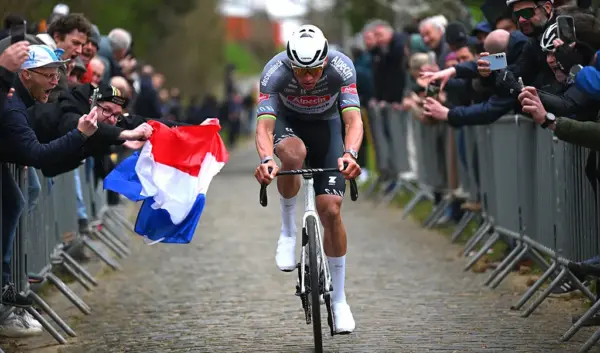 e3 saxo classic — NL news
