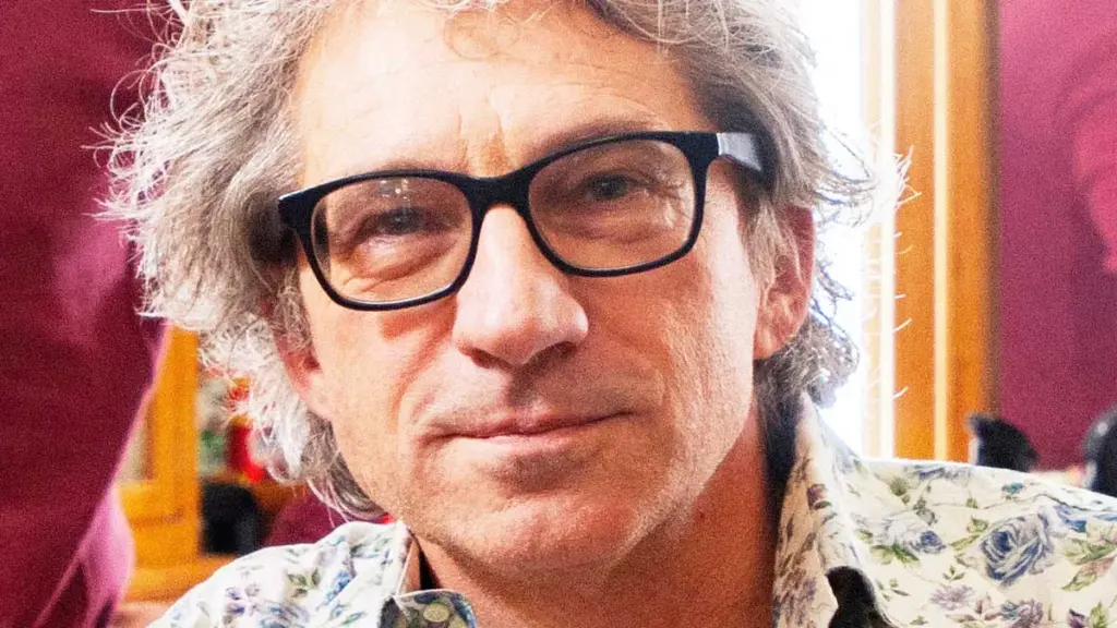 Frenk van der linden: Frénk van der Linden: Een Ziekte die de Journalistiek Raakt