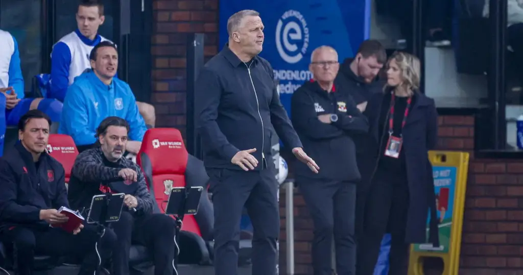 John van den brom leidt FC Twente naar overwinning