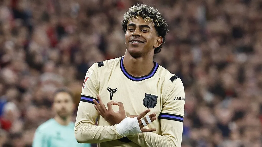 Lamine Yamal scoort winnend doelpunt voor FC Barcelona