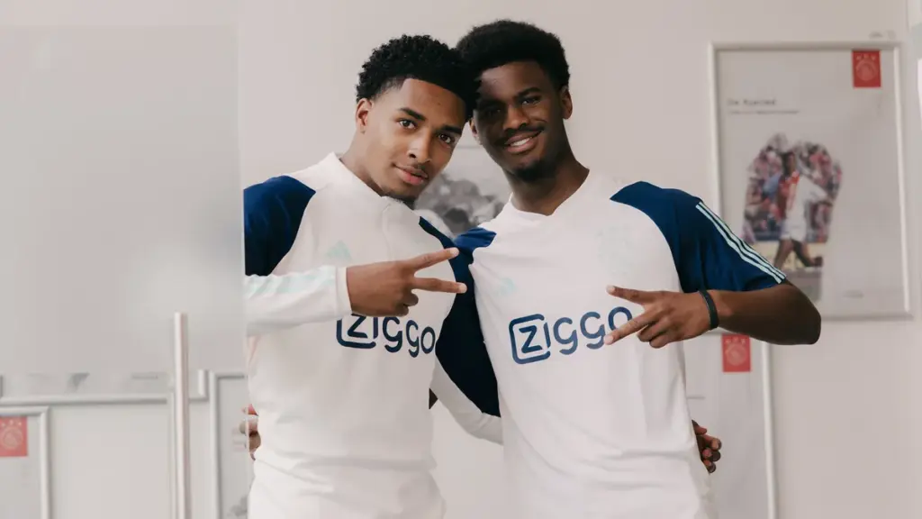 Mika godts manchester united: Mika Godts en Manchester United: Transferbesprekingen in de lucht