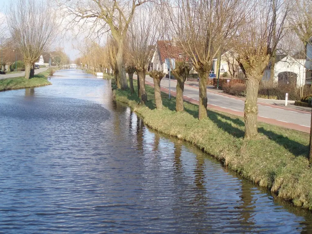 Plofkraak Lopik: Explosie bij geldautomaat zorgt voor grote schade