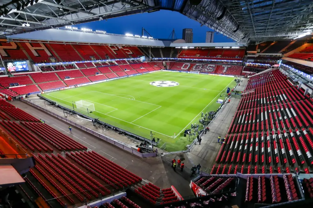 PSV Stadion: Uitbreiding naar mogelijk grootste stadion van Nederland