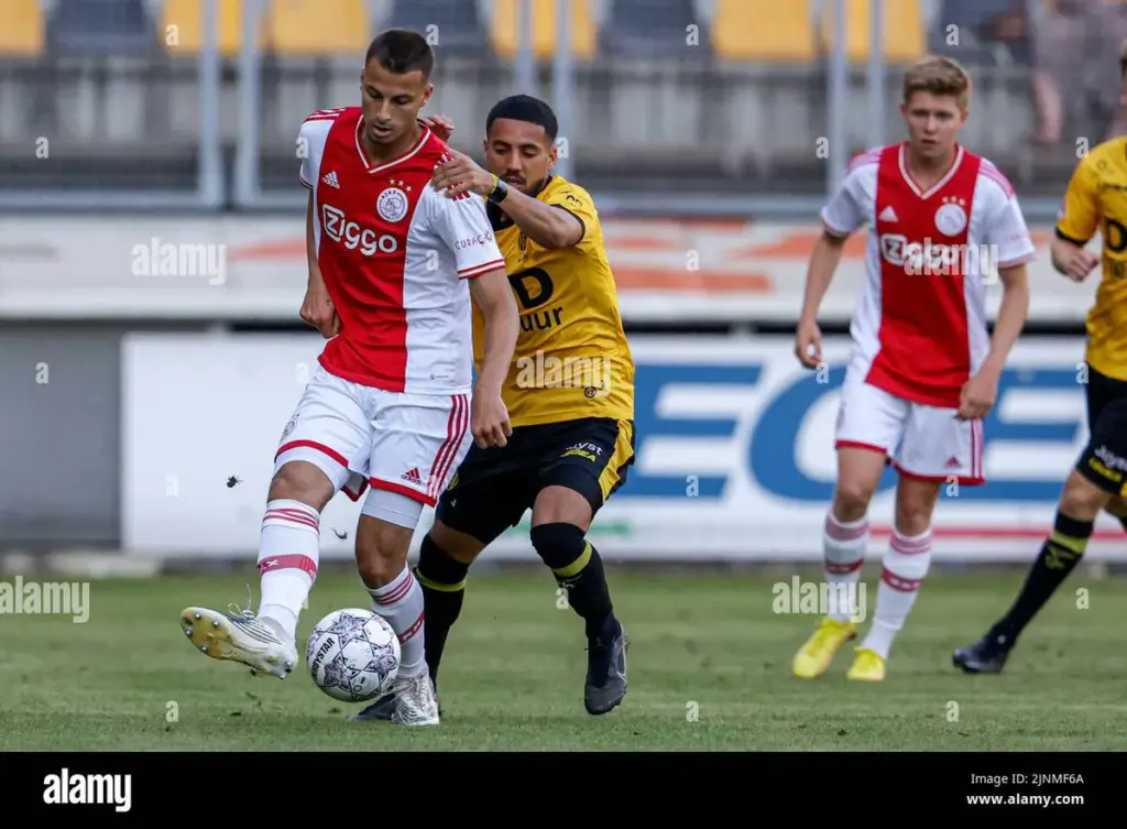 Sami Ouaissa: Een Opkomende Ster in het Voetbal