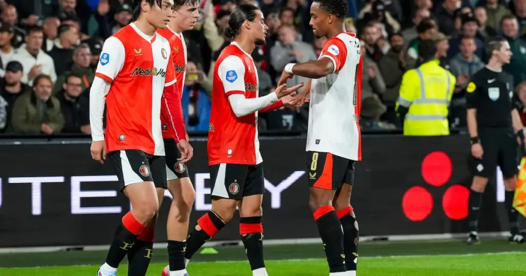 Stand Eredivisie: Feyenoord en NEC blijven strijden om Champions League-plek
