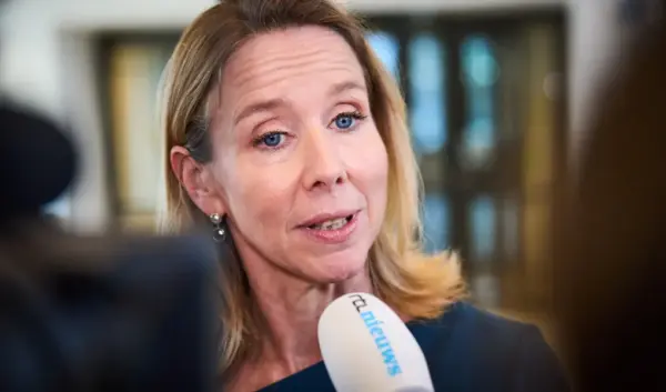 stientje van veldhoven — NL news
