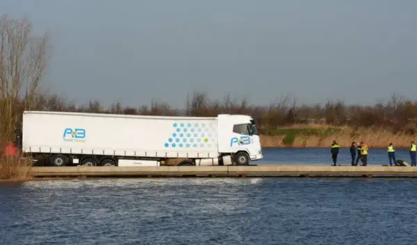 vrachtwagen biesbosch — NL news