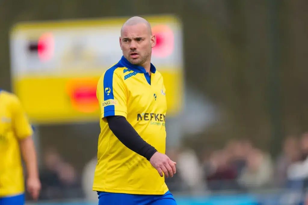 Wesley Sneijder maakt rentree in het amateurvoetbal