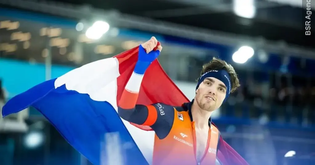 Wk sprint schaatsen: Femke Kok en Jenning de Boo breken baanrecords in Heerenveen
