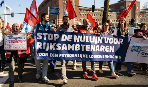 ambtenaren staken — NL news