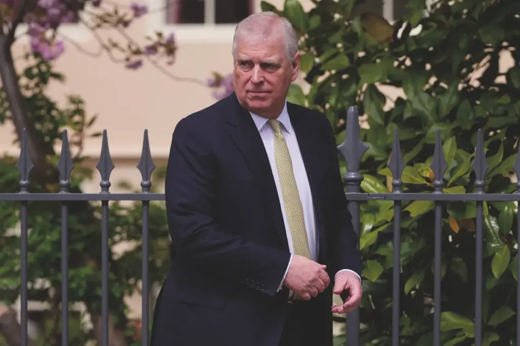 Andrew Mountbatten-Windsor: Verhuizing naar Sandringham Estate