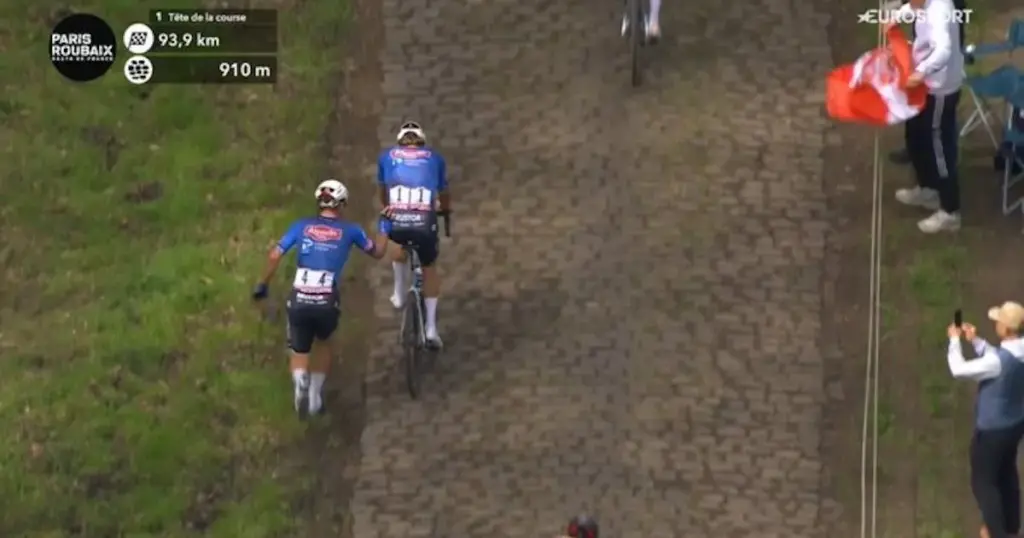 Christoph Roodhooft en het incident met Mathieu van der Poel tijdens Parijs-Roubaix
