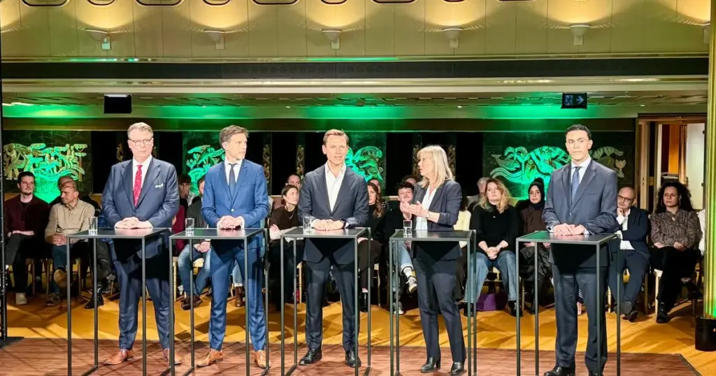 Coalitievorming in Westland: VVD, D66, CDA en Westland Verstandig aan tafel