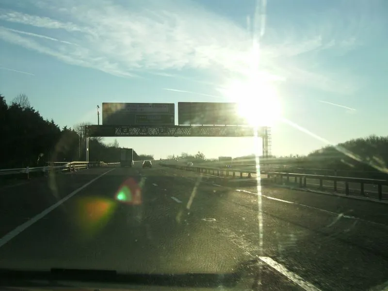 File a27: Ongeval op A27: motorbestuurder en passagier gewond