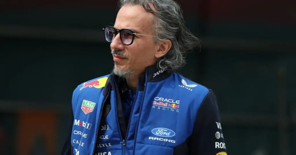 Laurent mekies bevestigt dat max verstappen bij red bull racing blijft