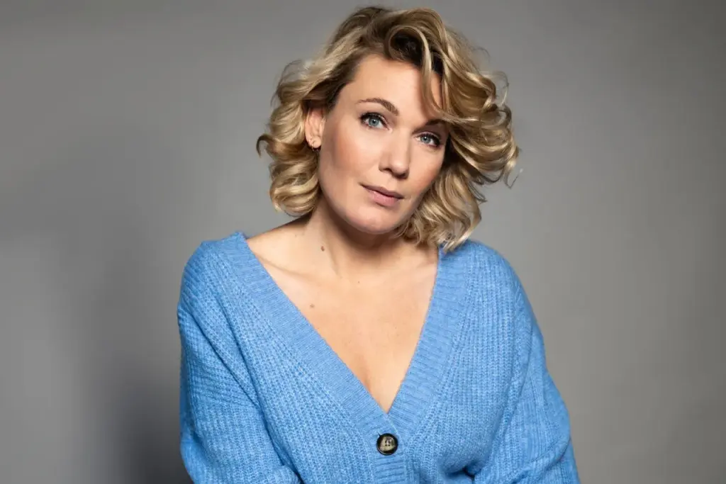 Marlijn Weerdenburg volgt Martine van Os op als presentator van We zijn er Bijna!