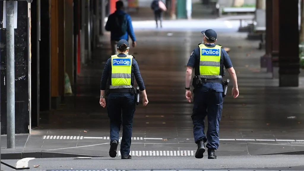 Meisje van 13 staat terecht voor 109 misdrijven in Melbourne