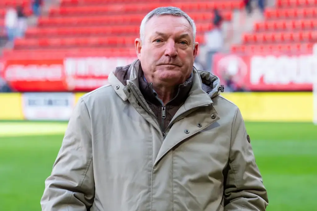 Ron Jans en FC Utrecht: Coach gaat met pensioen