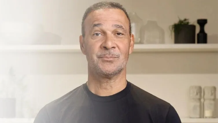Ruud Gullit introduceert AI-kloon van zichzelf