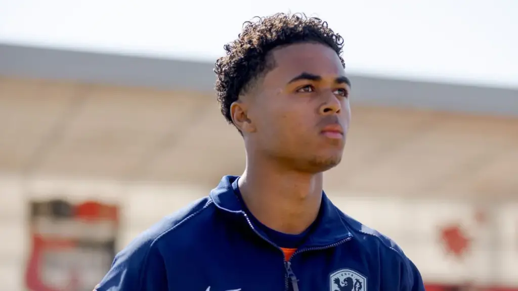 Shane Kluivert verlengt contract bij FC Barcelona