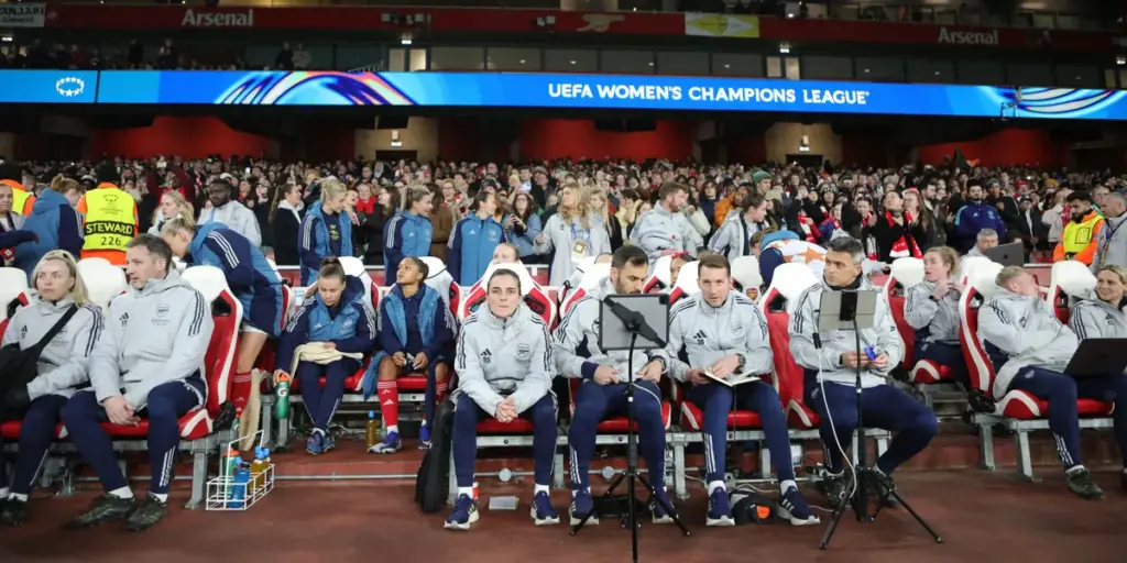 Slegers Arsenal: Belangrijke Overwinning en Blessures voor Arsenal