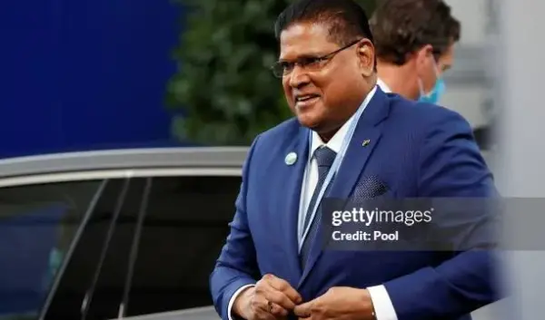 uitvaart chan santokhi — NL news