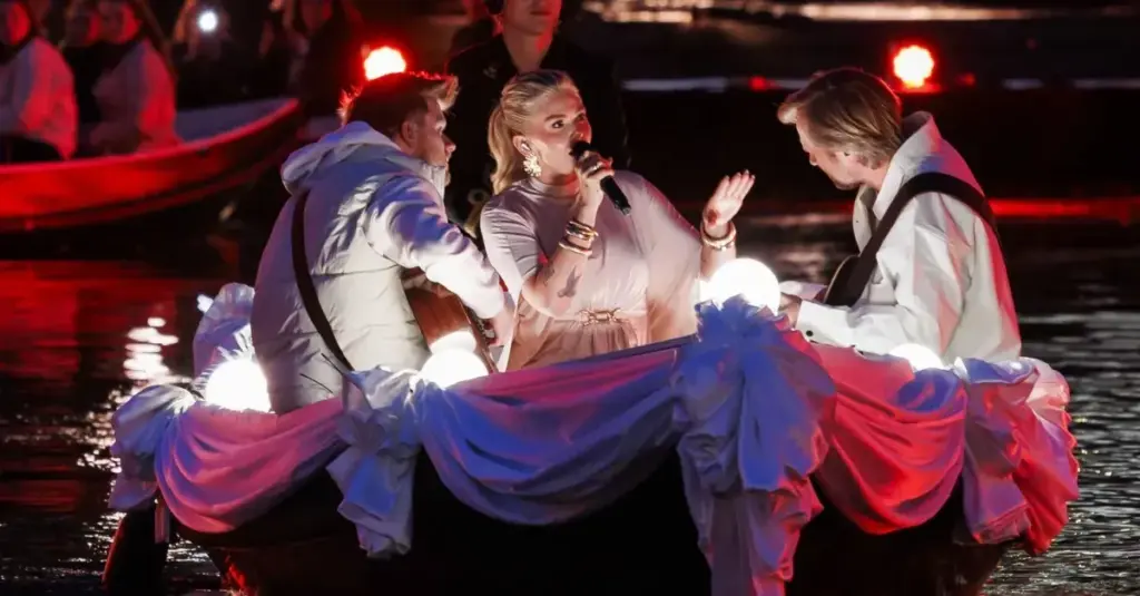 Edsilia Rombley schittert tijdens het 5 mei-concert