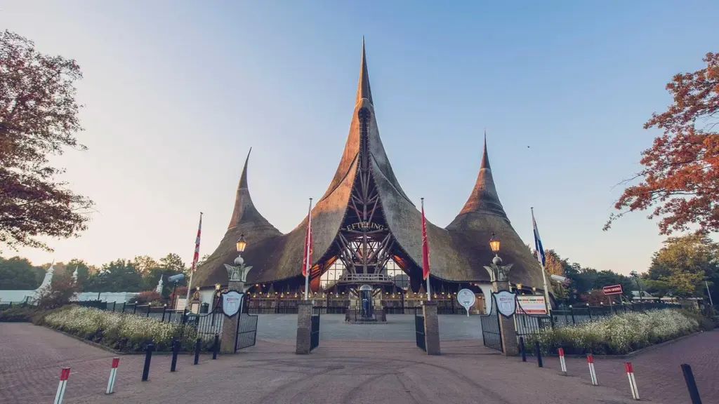 Efteling-bezoekers laten motor draaien op parkeerplaats