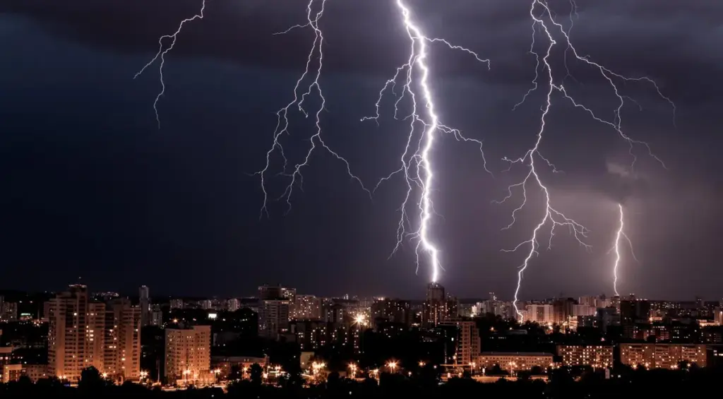 Weather warning: Weerwaarschuwing: KNMI geeft code geel voor onweer in Nederland