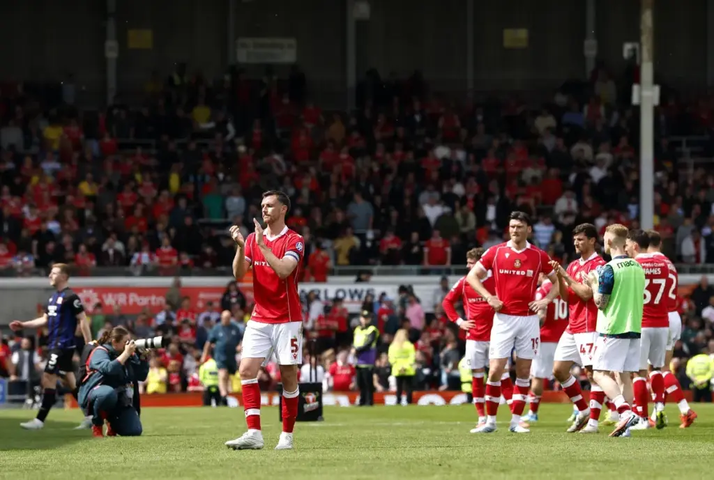 Wrexham mist de play-offs naar de Premier League