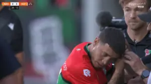 NEC-matchwinner Mor worstelt met oorbel voor invalbeurt: 'Kan niet op dit niveau' - NU
