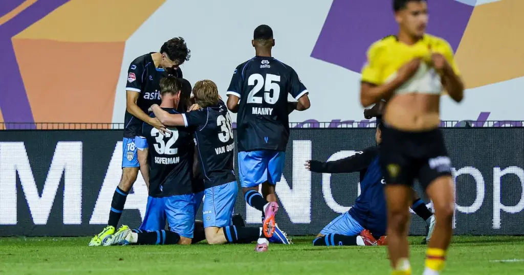 Heracles begint seizoen met spectaculaire zege, NAC wint na comeback van TOP Oss
