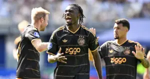 Heerenveen op voorsprong tegen Twente • Invaller Oyen scoort