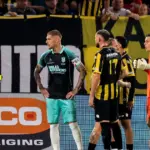 Marschalk grijpt zijn kans, maar één onbezonnen moment kost Vitesse de winst - De Gelderlander