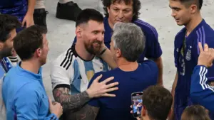 Messi twijfelt over voetbalcarrière na overlijden vader • Lukaku naar Fenerbahçe