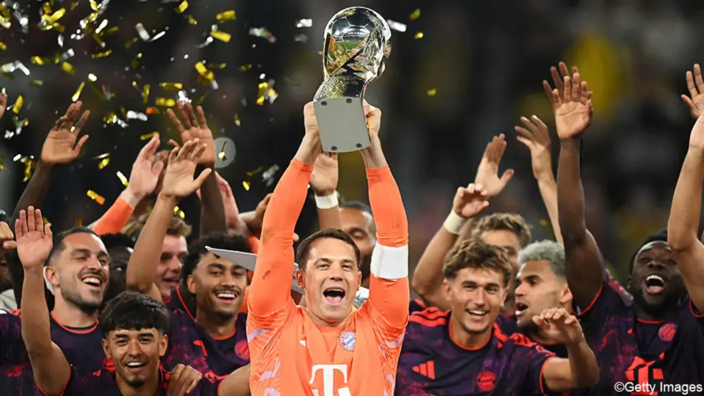 Veerman debuteert voor Dortmund in verloren strijd om Supercup tegen Bayern