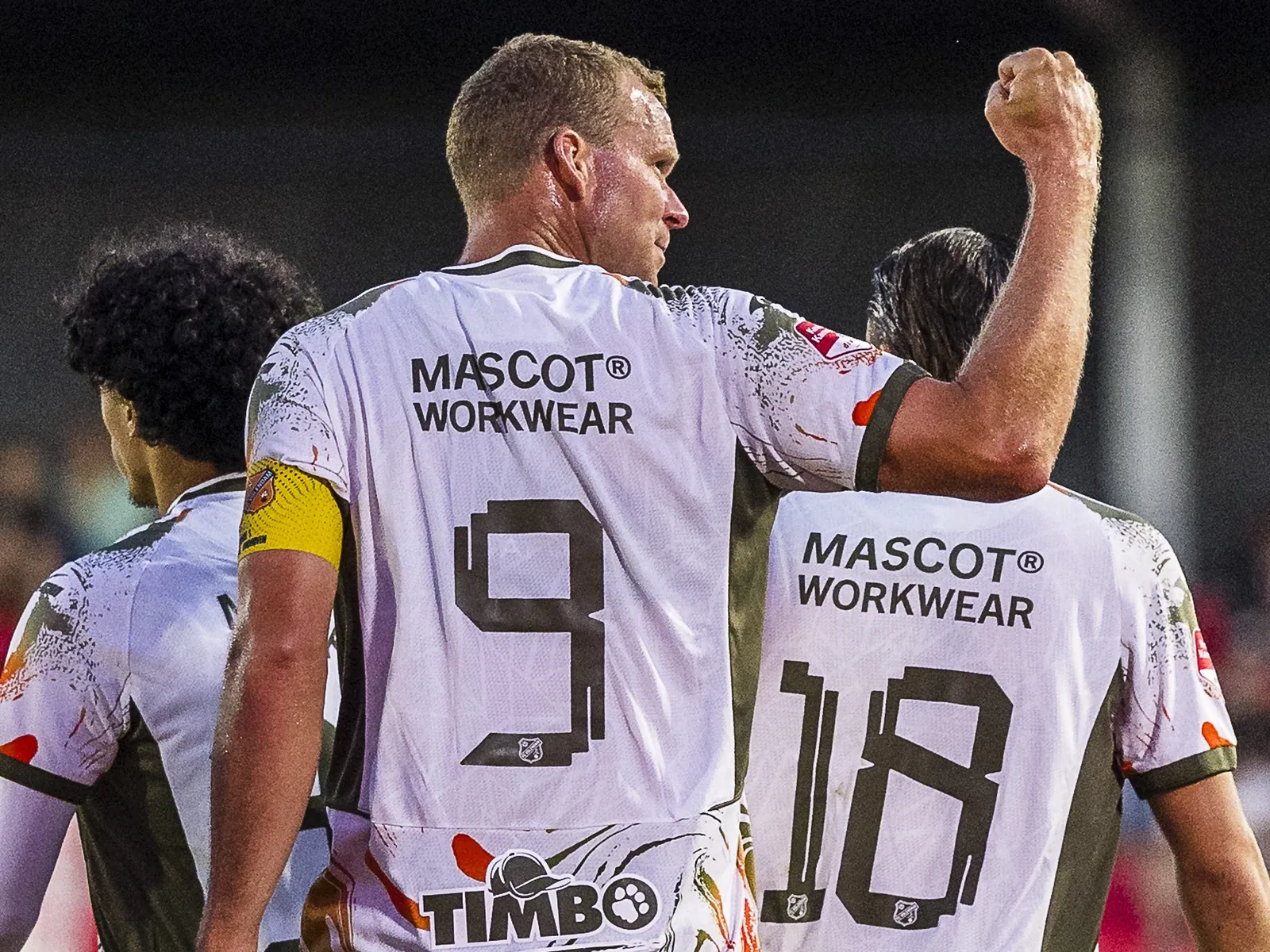 Henk Veerman viert de 1-1